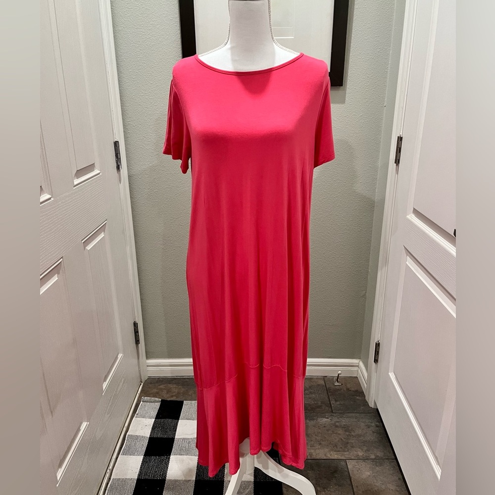 Pink short sleeved casual dress. Size L